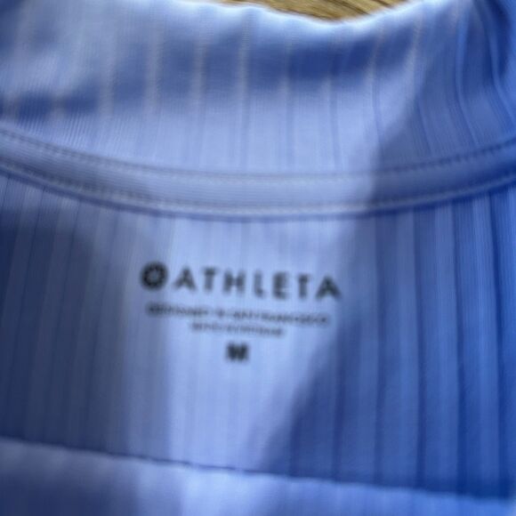 Athleta Womens Medium Rib Crop Rash Guard Purple UPF Sleeveless Mockneck - Picture 2 of 3